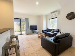 House, Multiple Beds, Non Smoking | Living area | 55-inch TV with digital channels, DVD player - Relax On Moonshine (Dunsborough)