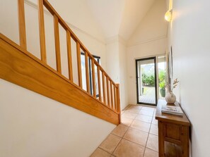 Interior entrance - Relax On Moonshine (Dunsborough)