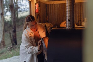 Property grounds - Supa Luxe - Glamping at Mirador Springs Retreat - just 90 mins from Melbourne (Trafalgar South)
