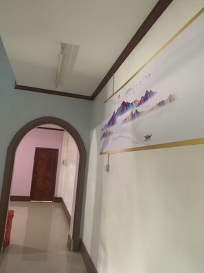 Comfort Double Room, City View | Living area