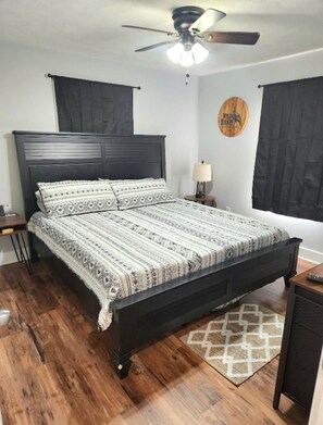 3 chambres, fer et planche à repasser, Wi-Fi, literie fournie