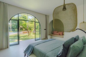 Luxury Villa, Private Pool, Garden View | Free WiFi, bed sheets