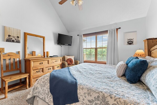 2 bedrooms, travel crib, free WiFi, bed sheets