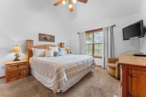 2 bedrooms, travel cot, free WiFi, bed sheets