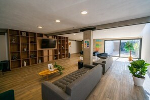 Lobby - +MS +Loft Coworking Vigilancia 24hrs Internet (Santiago de Querétaro)