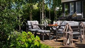 Outdoor dining - Grenville House Daylesford (Daylesford)