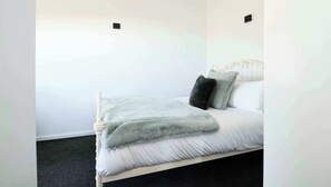 Unclassified image, 5 of 19, button