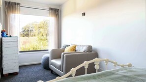 Unclassified image, 3 of 19, button