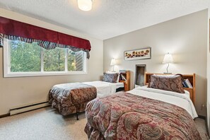 3 dormitorios, tabla de planchar con plancha, cuna de viaje y wifi