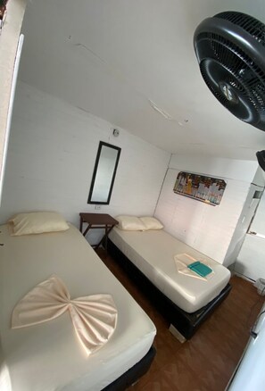 1 bedroom, WiFi, bed sheets
