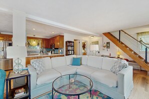 TV, fireplace, DVD player, books