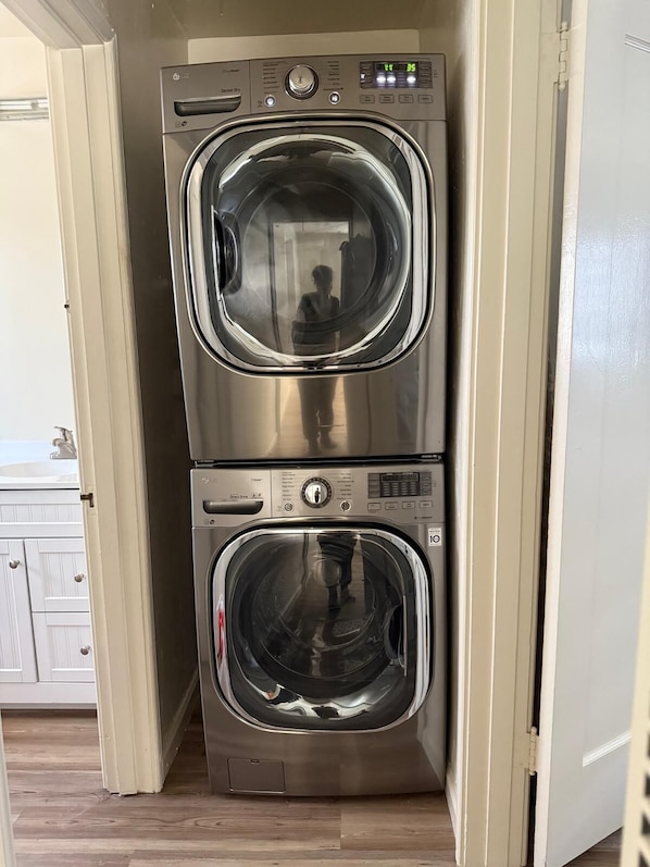 Interior - Charming 1-bedroom duplex house in Berkeley (Berkeley)