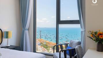 Luxury-Apartment, 3 Schlafzimmer, Balkon, Meerblick | Strand-/Meerblick