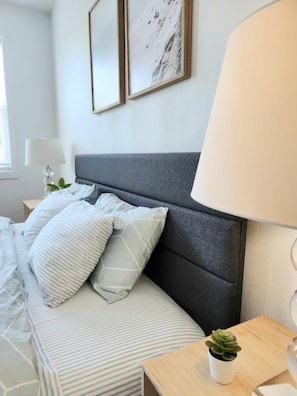 4 bedrooms, WiFi, bed sheets