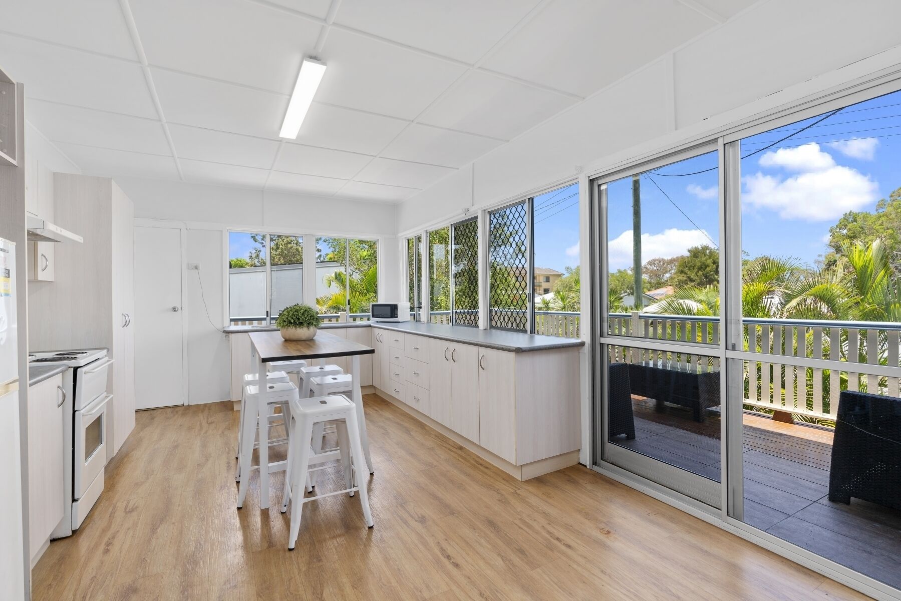 Fridge, microwave, dishwasher, toaster