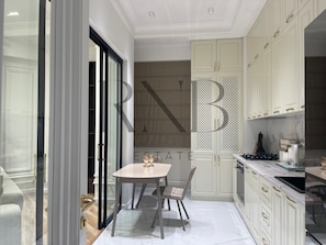 Full-sized fridge, electric kettle, griddle, cookware/dishes/utensils - Real house Tashkent (Tashkent)