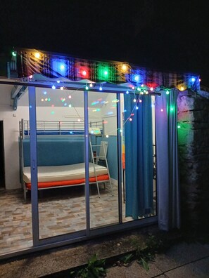 1 bedroom, desk, free WiFi, bed sheets