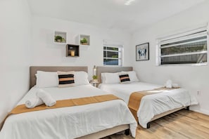 5 Schlafzimmer, Bügeleisen/Bügelbrett, Reisekinderbett, kostenloses WLAN