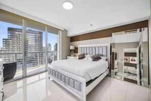 2 bedrooms, iron/ironing board, travel cot, free WiFi