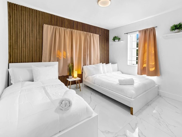 4 bedrooms, iron/ironing board, WiFi, bed sheets