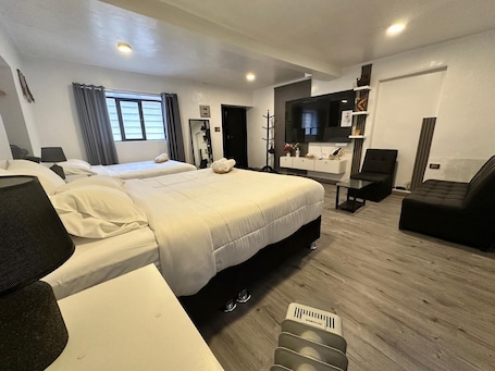 Design Suite, Patio | Free WiFi