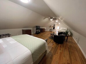 3 chambres, fer et planche à repasser, Wi-Fi, draps fournis