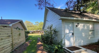 Elite Suite with private parking in North Jackson