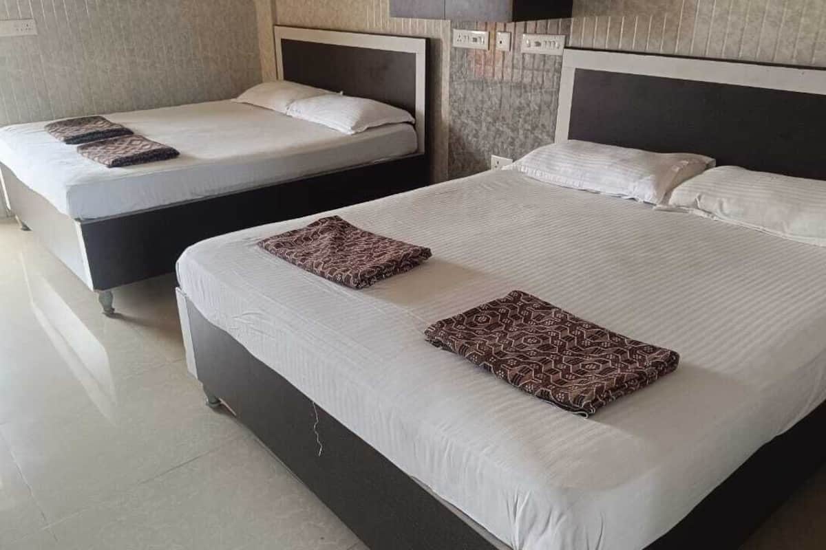 Family Room | Free WiFi