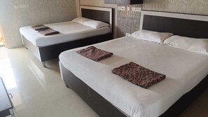 Basic Room | Free WiFi - Hotel  BMR  Stay (Pollachi)