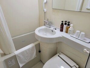 Hårføner og håndklær