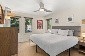 Unclassified image, 5 of 41, button