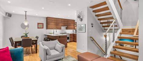 TV, fireplace, stereo