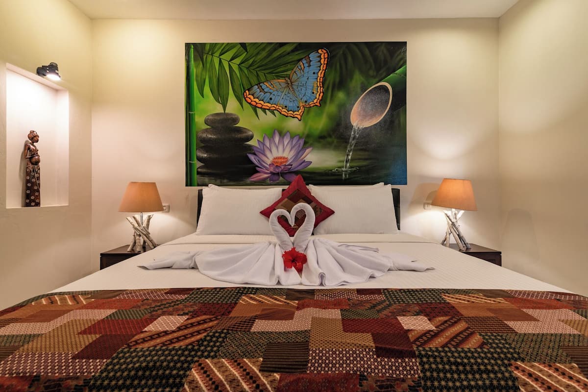 Deluxe Suite, Garden View