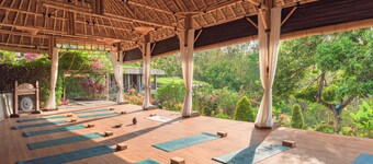 Alamanda Lovina Resort