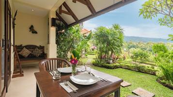 デラックス スイート ガーデンビュー | テラス / パティオ