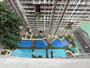 Hồ bơi ngoài trời 
