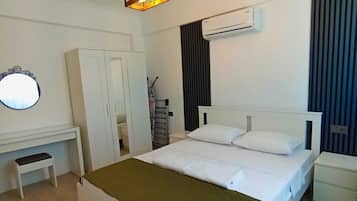 Comfort-Villa, Bergblick, Poolseite | Hochwertige Bettwaren, schallisolierte Zimmer, Bügeleisen/Bügelbrett