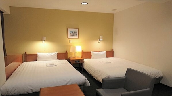 1 bedroom, desk, iron/ironing board, free WiFi - Nonsmoking Twin Breakfast included Smile Valu / Kobe Hyōgo (Kobe)