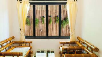 Superior Studio | Living area