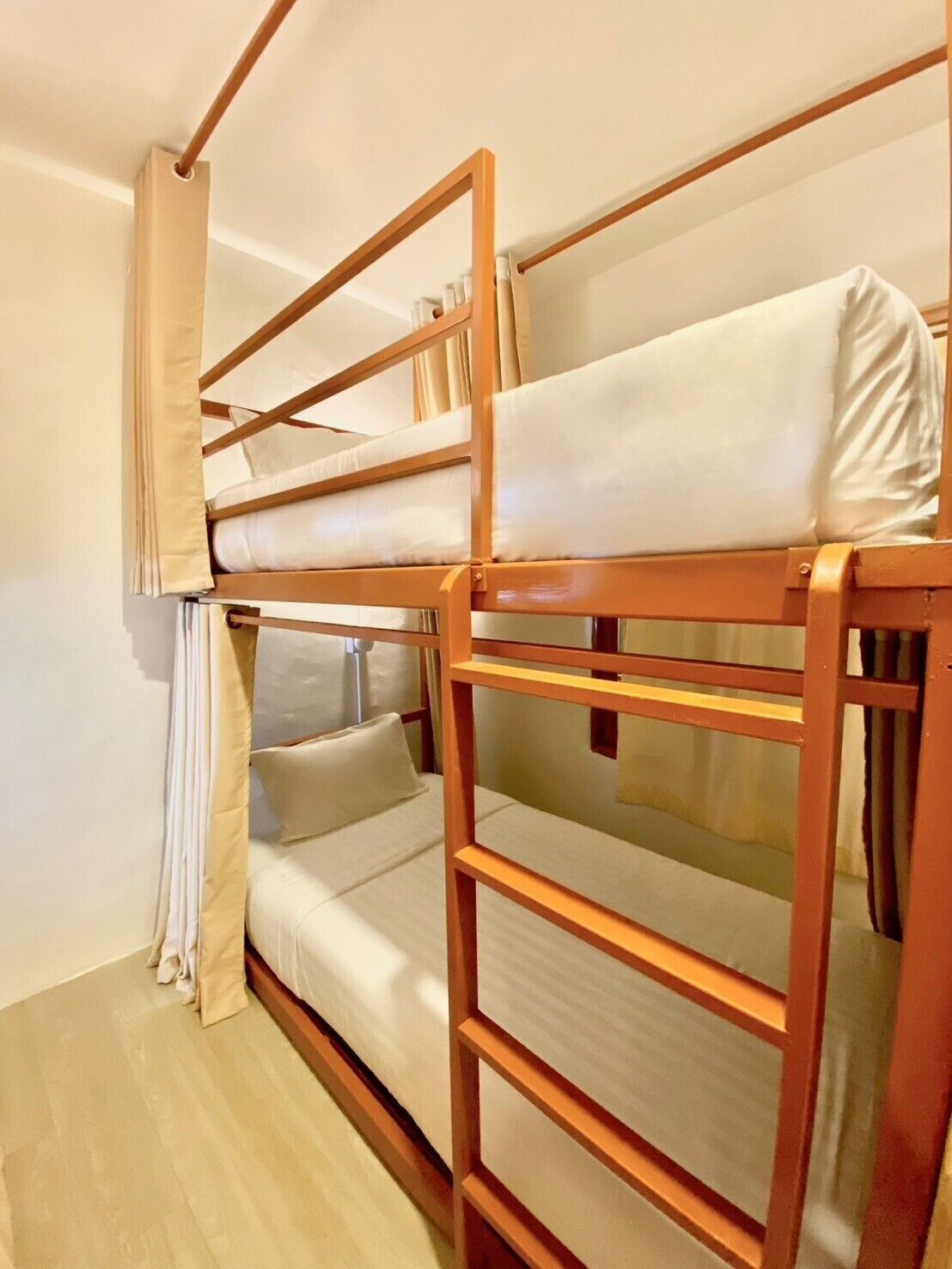 Mixed dorm 4 Beds | In-room safe, iron/ironing board, free WiFi, bed sheets