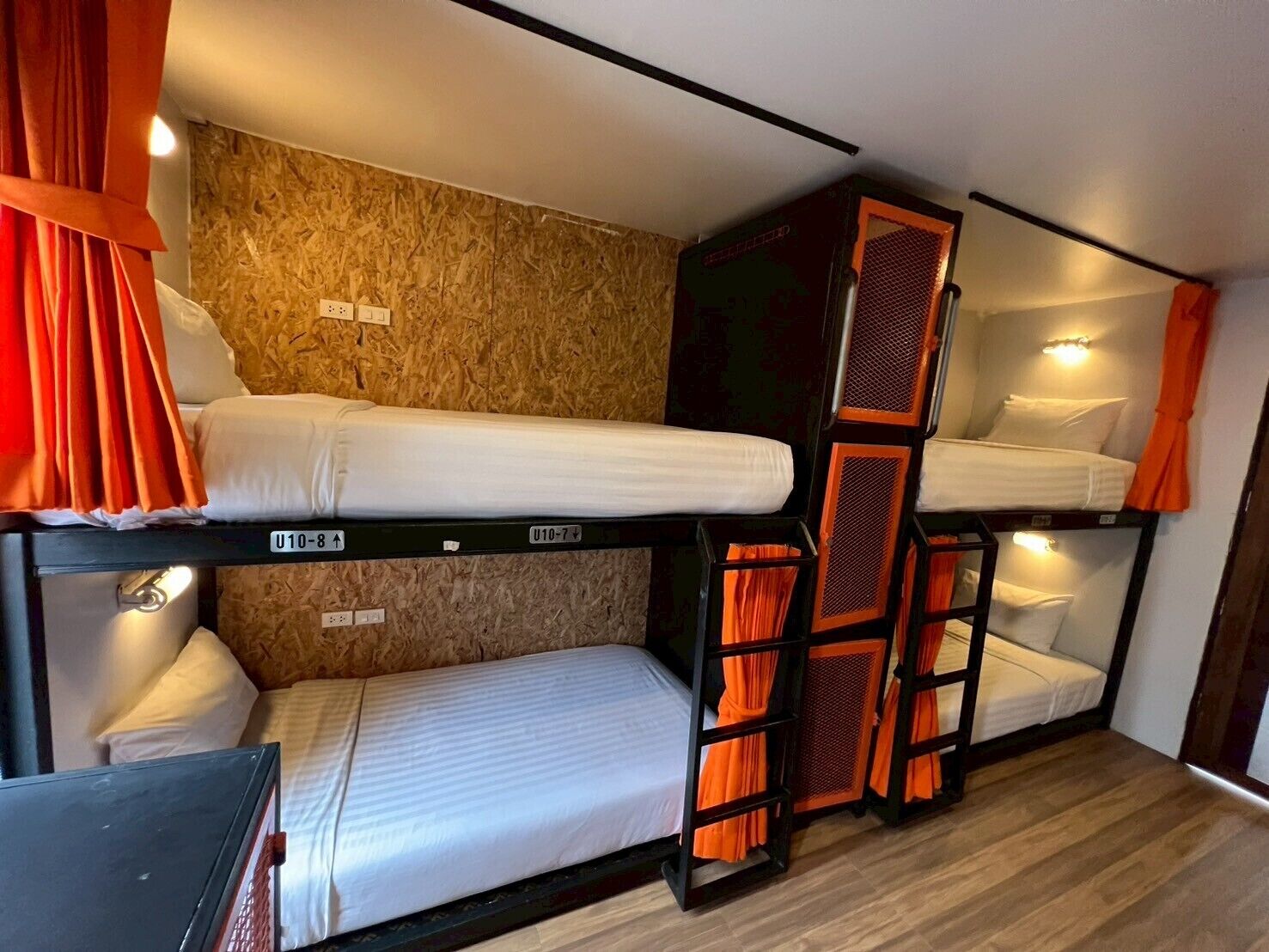 Mixed dorm 8 beds | In-room safe, iron/ironing board, free WiFi, bed sheets