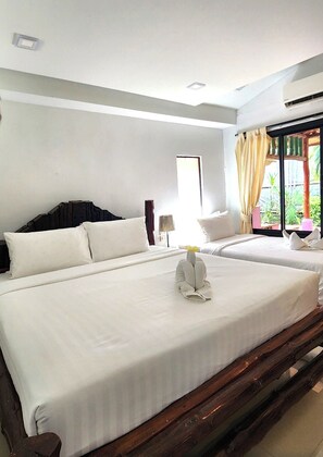 Bungalow Private (Up to 3 guests) | View from room