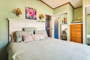 3 habitaciones, tabla de planchar con plancha, internet y ropa de cama 