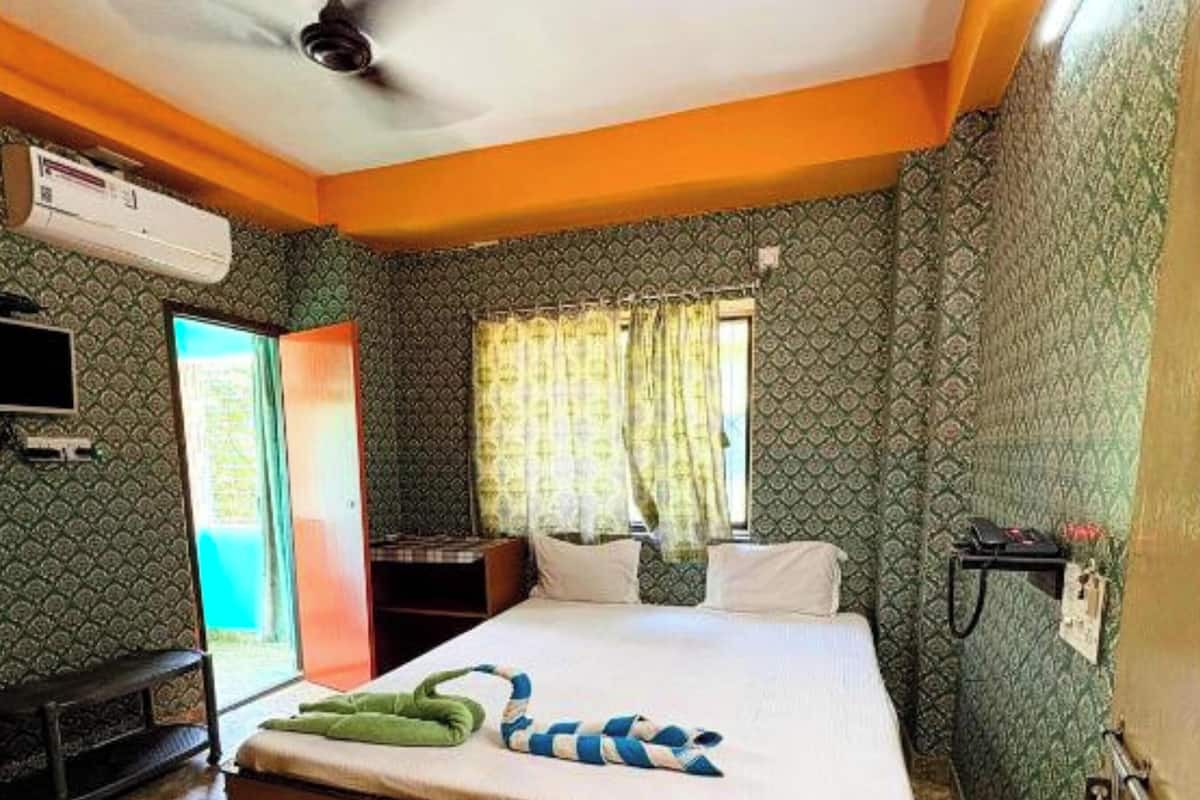 Dobbeltrom – deluxe | Allergitestet sengetøy, safe på rommet, skrivebord og lydisolert