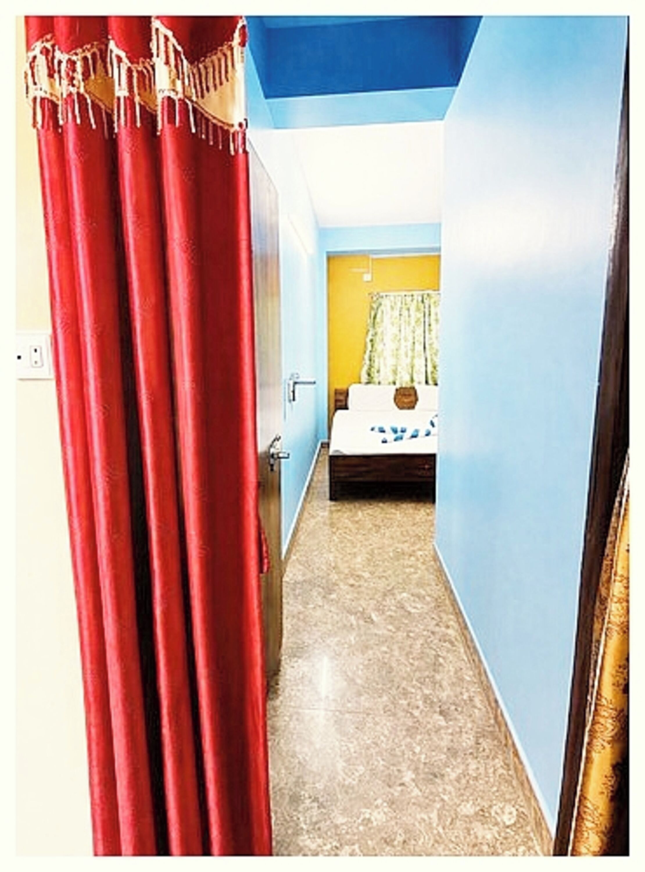 Hypo-allergenic bedding, in-room safe, desk, soundproofing