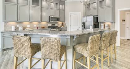8 Mi to Texas Tech: Spacious Lubbock Home