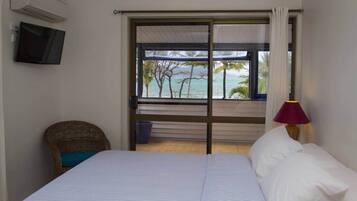 4 bedrooms, iron/ironing board, WiFi