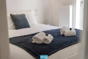 2 slaapkamers, een bureau, wifi
