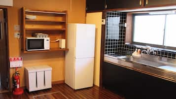 雪櫃、微波爐、爐具、廚房用具/餐具/器皿