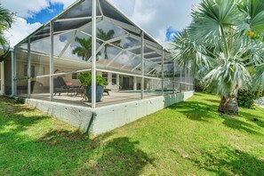 Terrace/patio - Near Sun Splash Waterpark: 'Coral Princess' Oasis (Cape Coral)